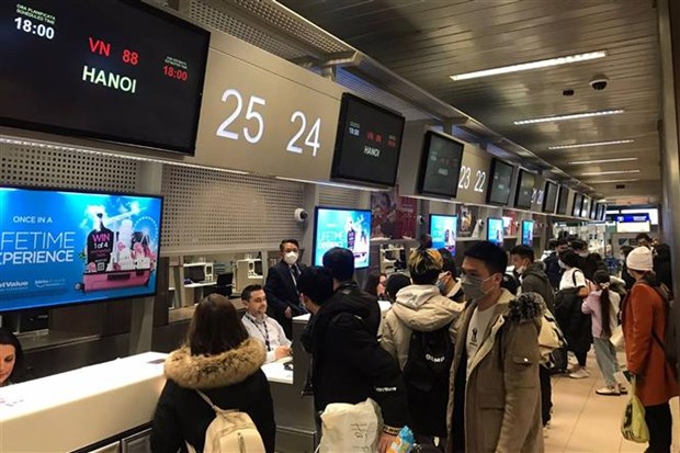 Third repatriation flight for Vietnamese citizens in Ukraine lands at Noi Bai safely
